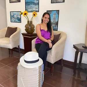 Villa 97 Guayaquil By The Airport Bed and breakfast